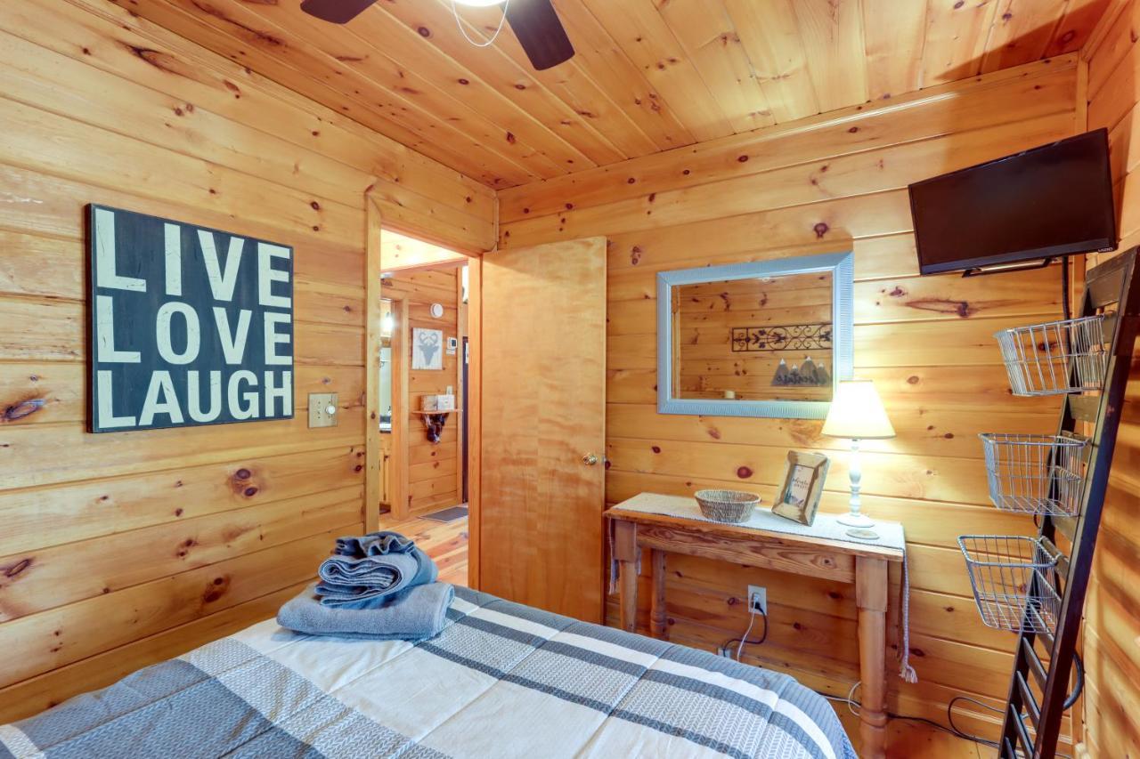 Blue Ridge Cozy Cabin In The Woods With Hot Tub! Exterior foto